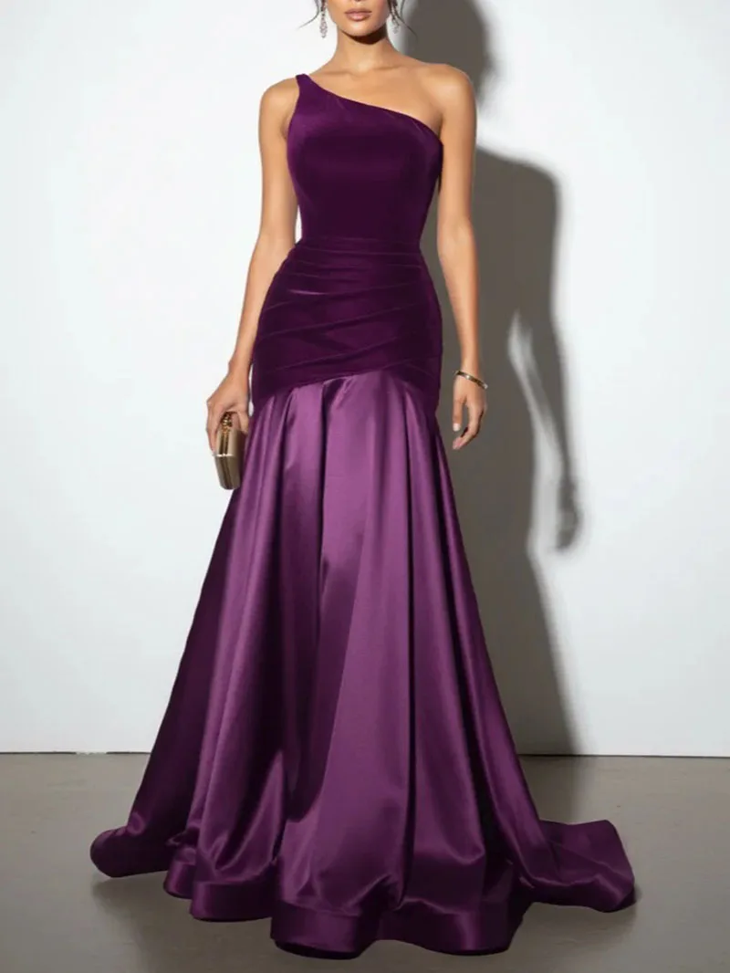 Fluwelen one-shoulder galajurk